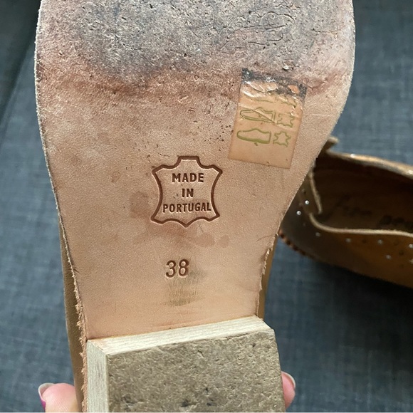 FREE PEOPLE DISTRESSED CUTOUTS BOOTIES - Picture 9 of 11